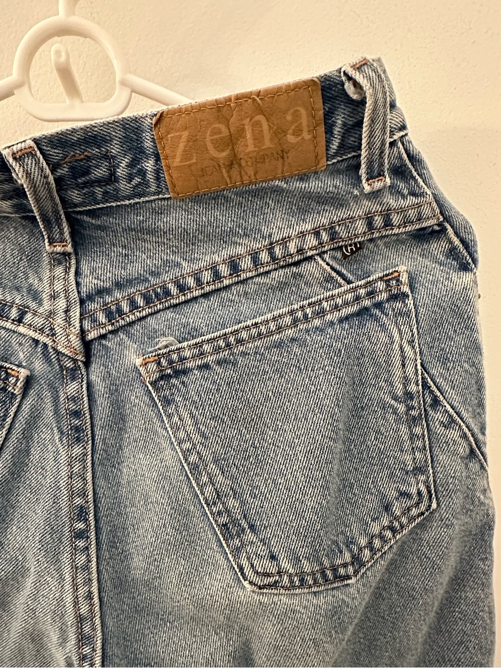 Vintage High Waisted Zena Mom Jeans